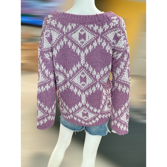 BLUE B lavender distressed v neck sweater S M L - Picture 5 of 7